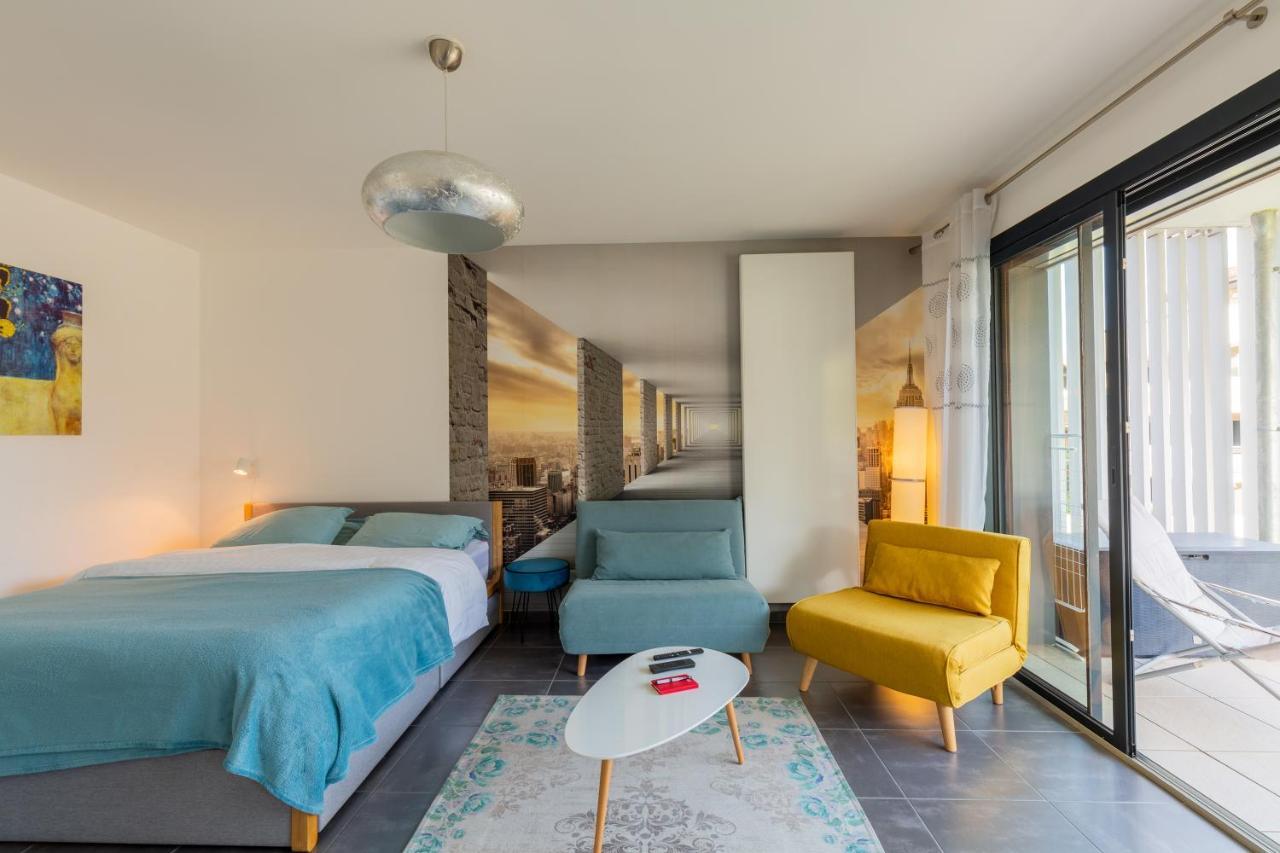 Grand Bord Du Apartment